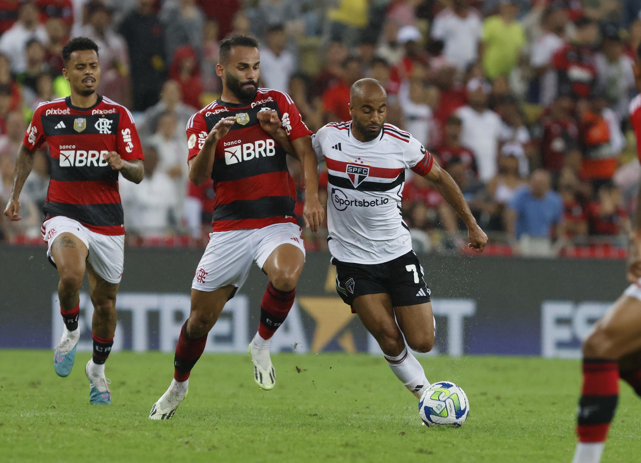 Veja prováveis escalações para Flamengo e São Paulo