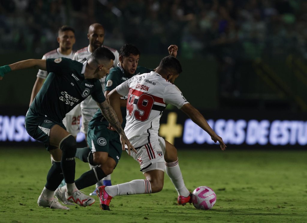 Notas e atuações dos jogadores do São Paulo contra o Goiás