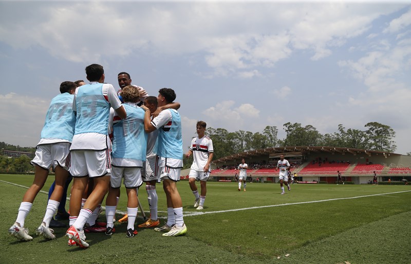 Vale título! São Paulo inicia decisão contra rival neste domingo