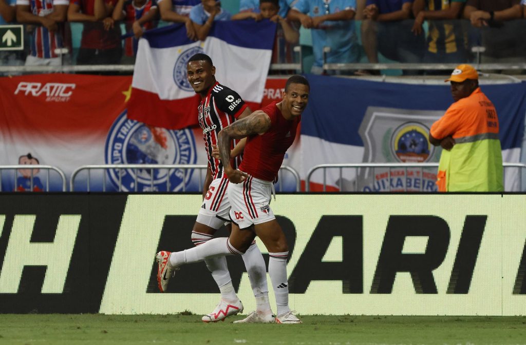 São Paulo derrota Bahia e põe fim a seca de vitórias fora de casa