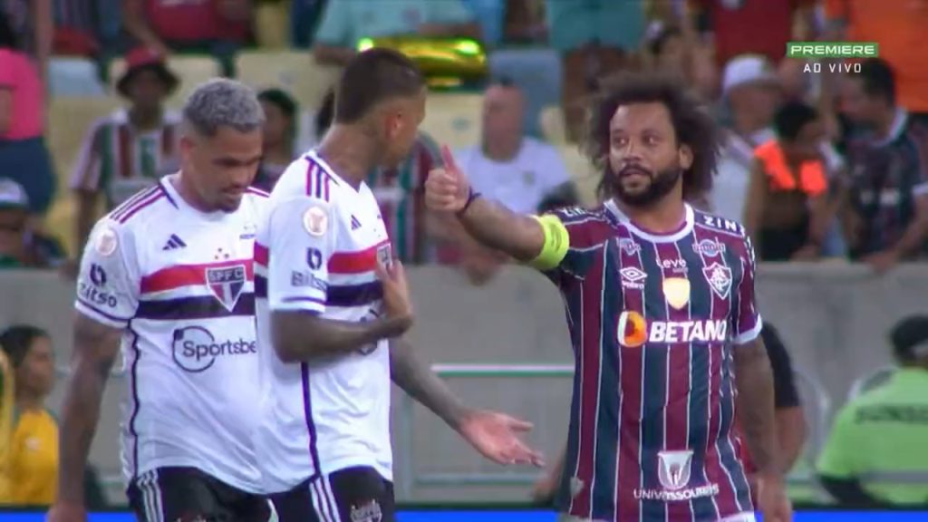 Diego Costa e Marcelo protagonizam confusão no Maracanã