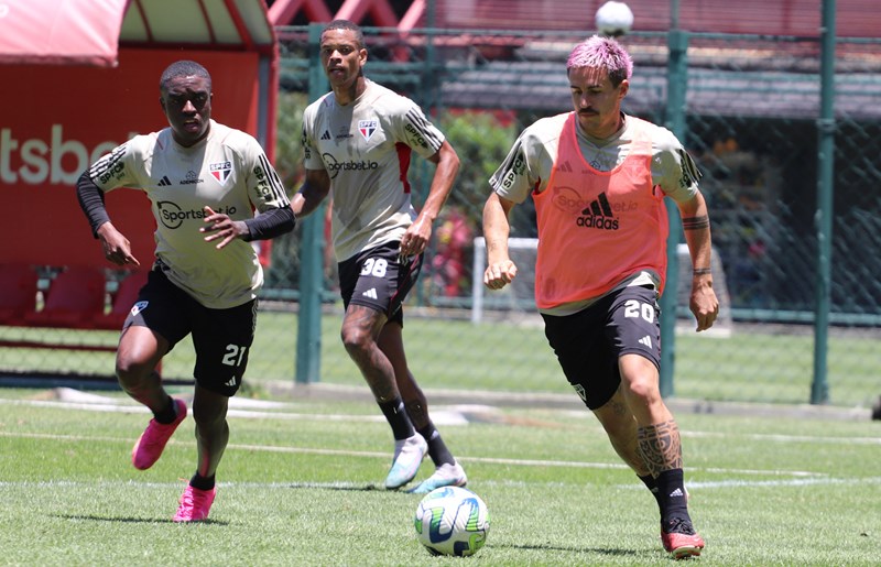 Com novidades, São Paulo segue preparação para próxima partida 