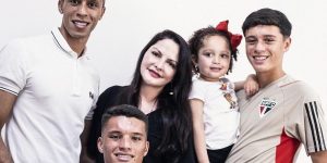 Filho de Miranda assina primeiro contrato profissional com o São Paulo