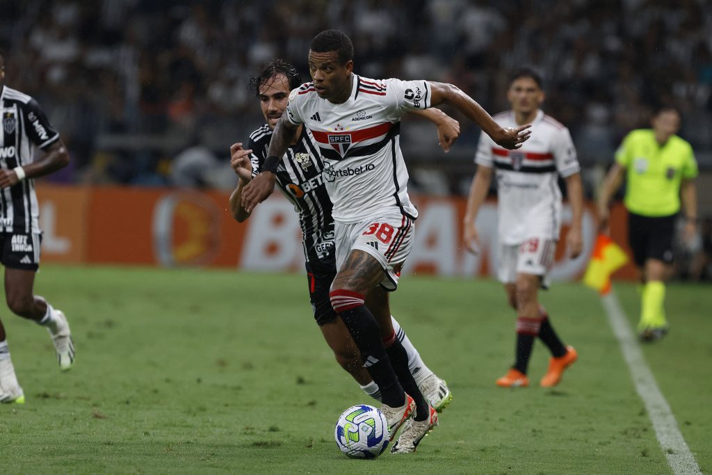 Notas e atuações dos jogadores do São Paulo contra o Atlético MG