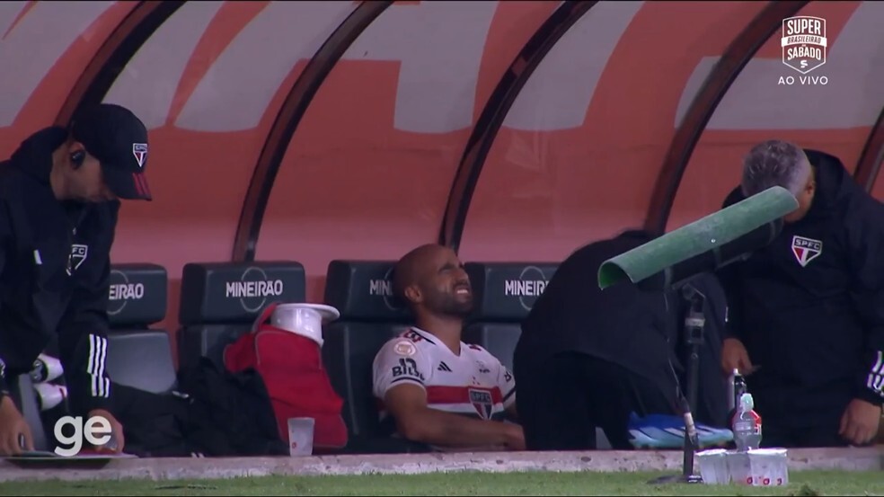 Lucas faz exames para confirmar existência de lesão e segue como dúvida para enfrentar o Flamengo