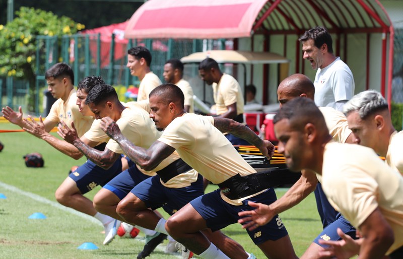Com desfalques, São Paulo segue preparação para estreia na temporada